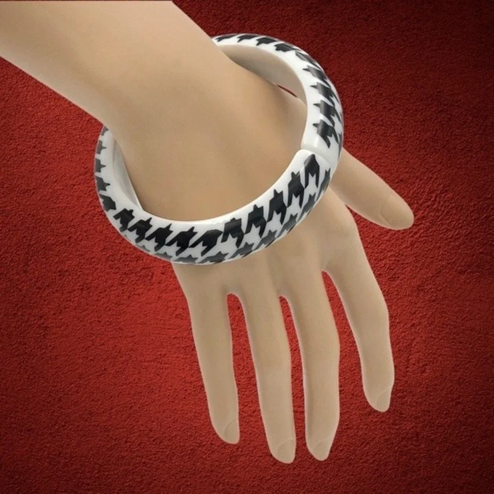 🌼 Houndstooth Black White Bangle Bracelet  Alabama